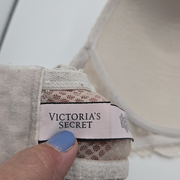 Victoria's Secret | Cream Lace Dream Angels Lined Demi Bra Size 36DDD - Picture 6 of 7